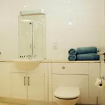 Ξενοδοχείο με διαμερίσματα Sala Lakeside Aparthotel