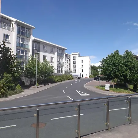 מלון דירות St Angela's Lakeside Sala