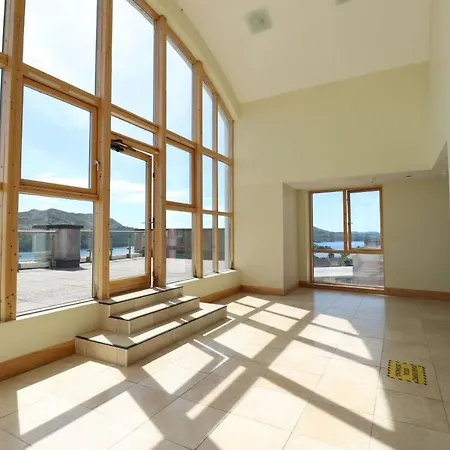St Angela's Lakeside Sala Lejlighed 4*