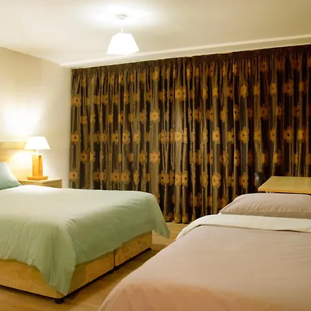 Aparthotel Sala Lakeside 4*