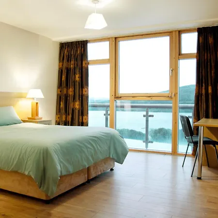 St Angela's Lakeside Sala 4*