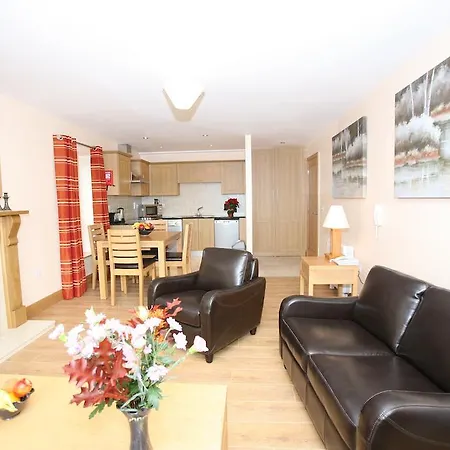 Lejlighed St Angela's Lakeside Sala 4*