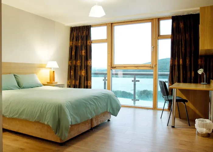 St Angela's Lakeside Sala 4*